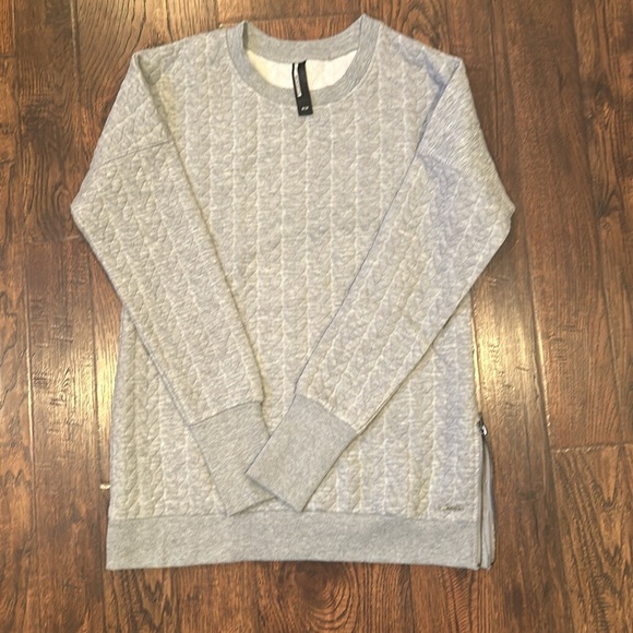 Mondetta Women Sweatshirt - Picture 5 of 7